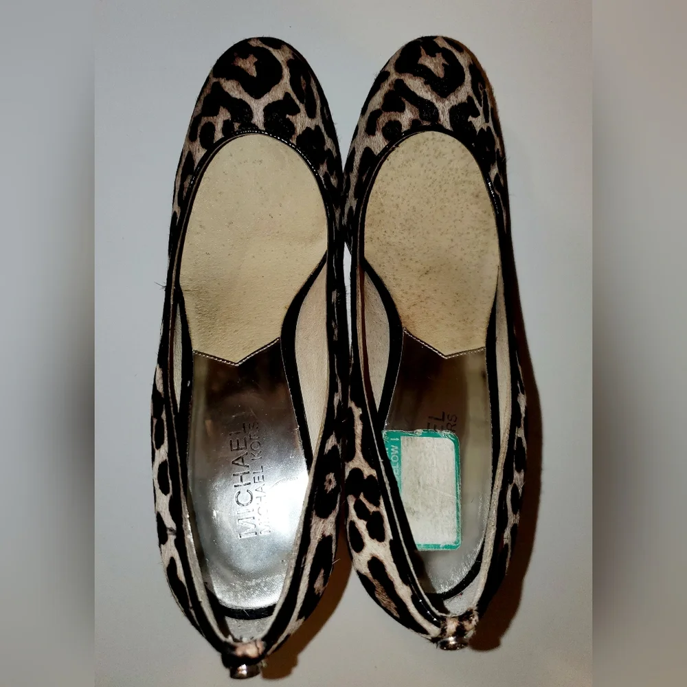 MICHAEL KORS MK Flex Mid Pump Cream Printed Haircalf Cheetah Print Size: 10M EUC - Picture 3 of 10